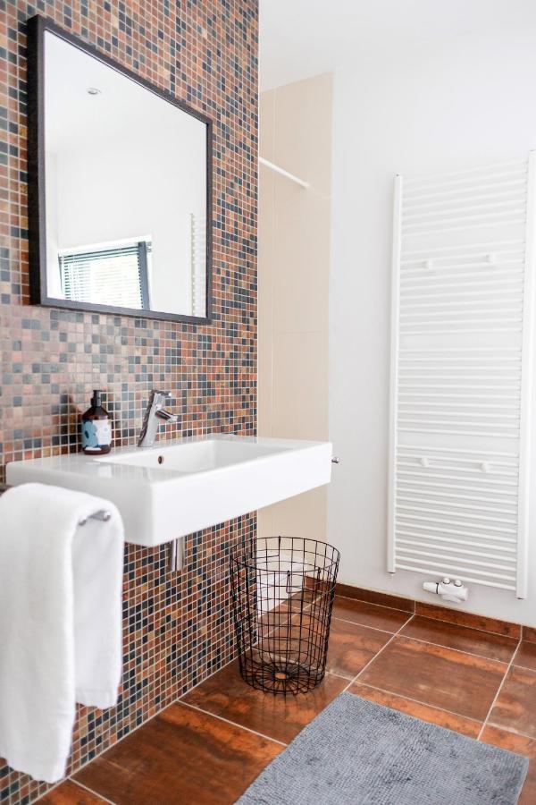 Bed and Breakfast Avellano Helmond Esterno foto