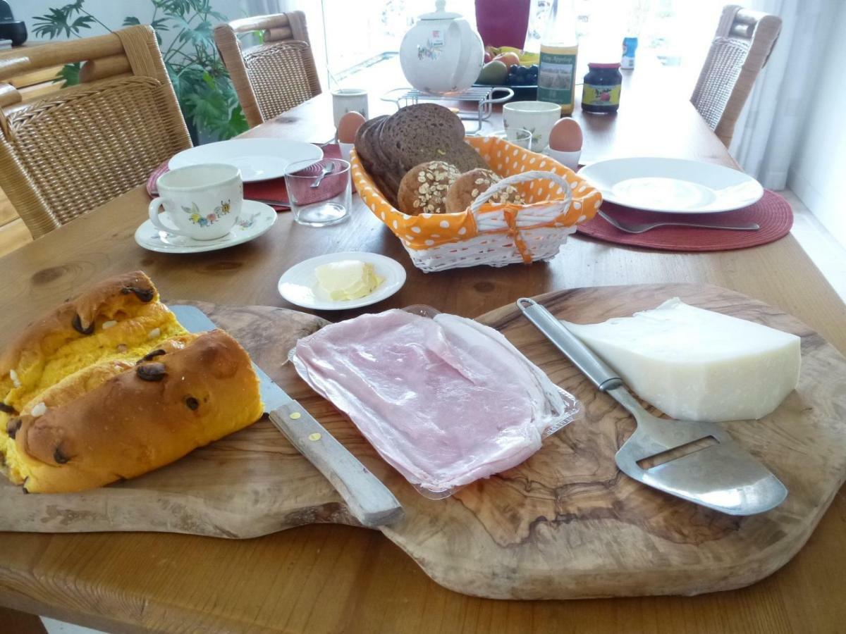 Bed and Breakfast Avellano Helmond Esterno foto